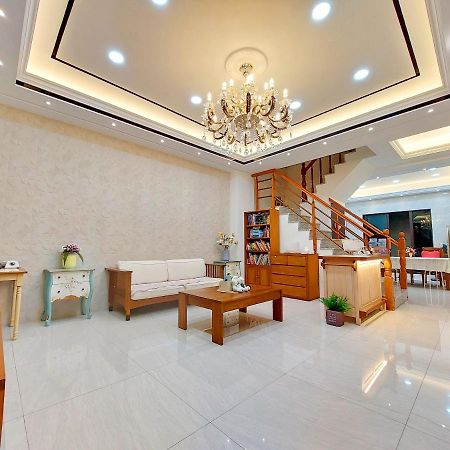 Apartamento Loyo Royalty Donggang Exterior foto